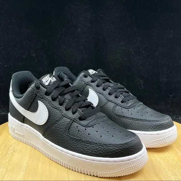 New Mens Nike Air Force 1 '07 Sneakers CT2302 002 Multiple Sizes